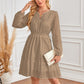 Langarmkleid mit V-Ausschnitt und Lochmuster für Damen